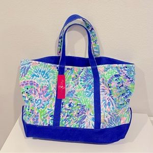 Lilly Pulitzer printed zip-too canvas beach tote